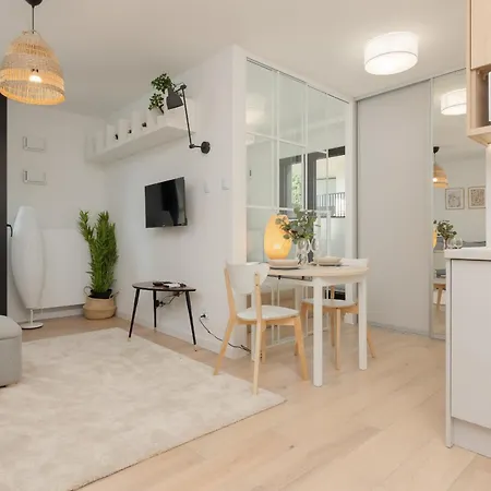 Modern Glow With Swimming Pool By Renters * 克拉科夫